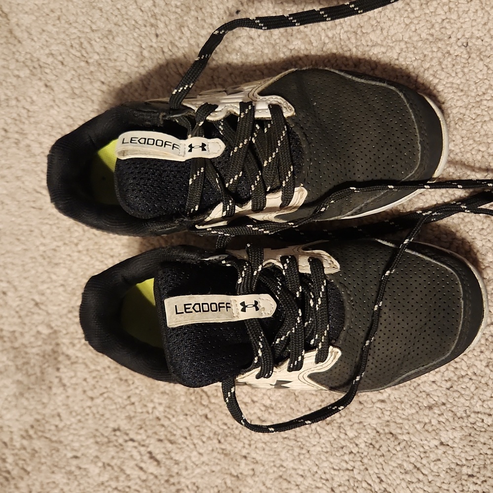Toddler undrr armor cleats